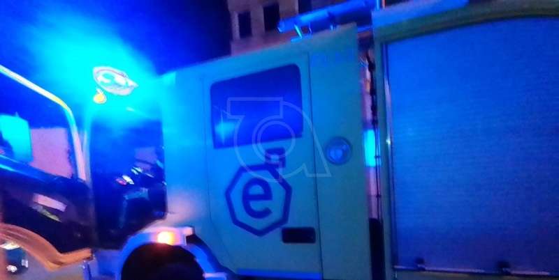 Unidad de bomberos en el lugar de los hechos/TA.